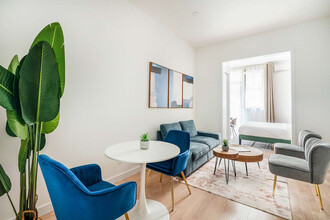 319 E 14th St in New York, NY - Foto de edificio - Building Photo