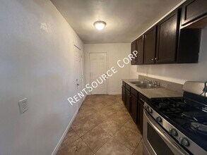 411 S 1st Ave in Barstow, CA - Building Photo - Building Photo