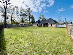 1138 N Texas St in Deridder, LA - Building Photo - Building Photo