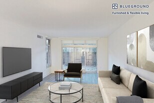 2400 W El Camino Real in Mountain View, CA - Building Photo