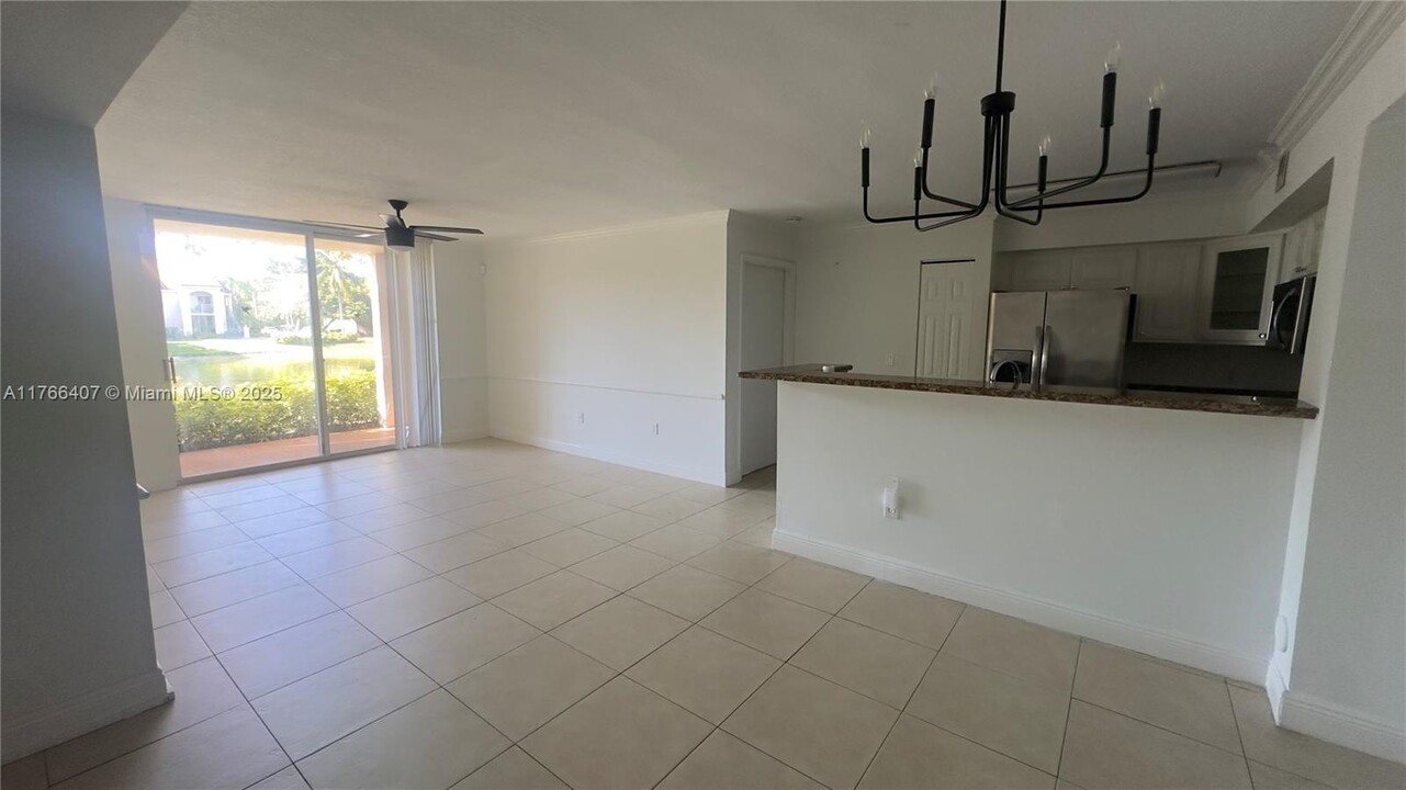 12166 St.Andrews Pl in Miramar, FL - Building Photo