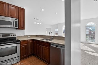 3255 Camden Dr in Troy, MI - Building Photo - Building Photo