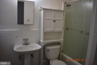 6635 McCallum St in Philadelphia, PA - Building Photo - Building Photo