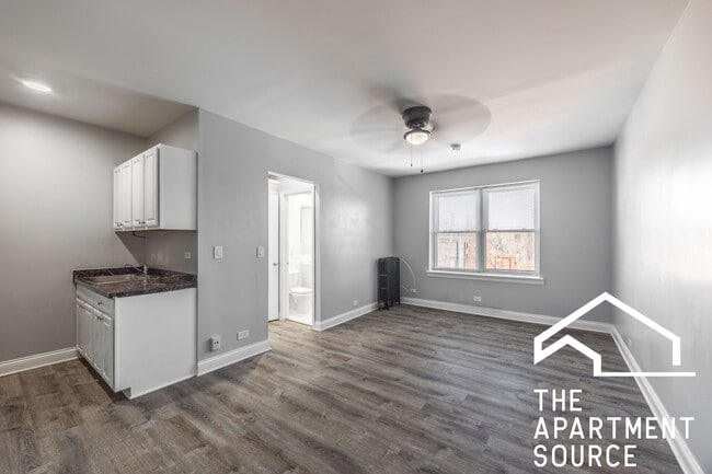 property at 4031 N Kenmore Ave