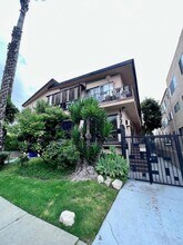 1338 N Gardner St in Los Angeles, CA - Building Photo - Building Photo
