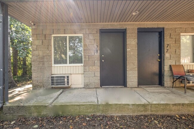 Studio 48 Apartments in La Vergne, TN - Building Photo - Interior Photo