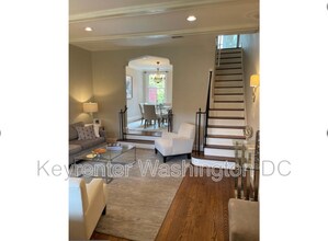 242 Emerson St NW in Washington, DC - Building Photo - Building Photo