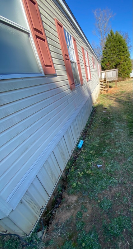 208 Meadow Lark Dr in Westminster, SC - Foto de edificio - Building Photo