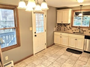 680 N Colony Rd in Meriden, CT - Building Photo - Building Photo