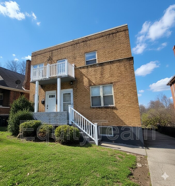 4379 Ridgeview Ave in Cincinnati, OH - Building Photo
