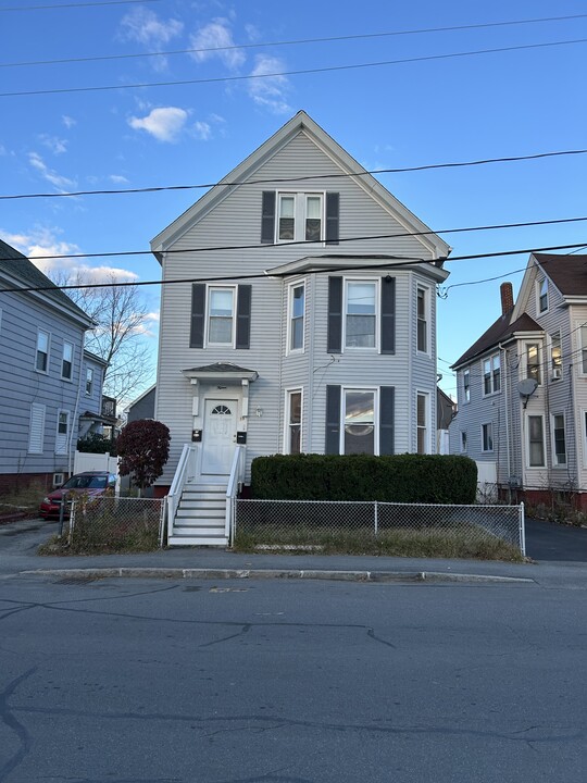 15 Pilling St, Unit 15 Pilling Street in Haverhill, MA - Building Photo