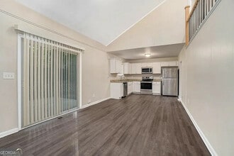 Room in House on Granada Pl in East Point, GA - Building Photo - Building Photo