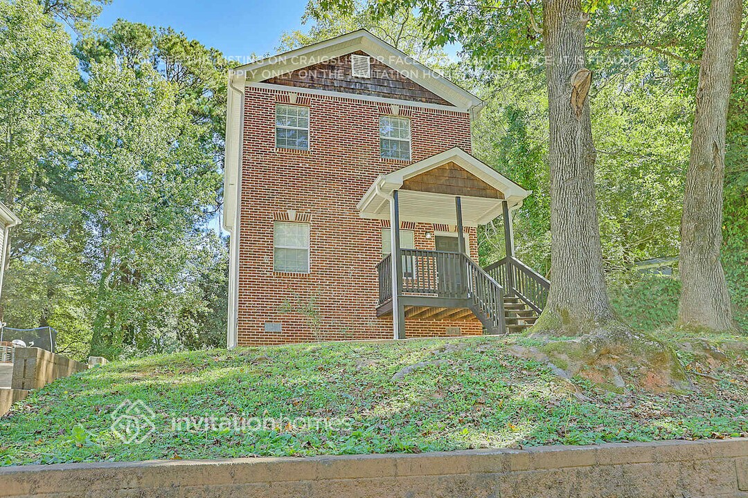 1408 Willow Trail SW in Atlanta, GA - Building Photo