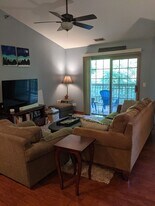 1917 Deerhaven Ln NE