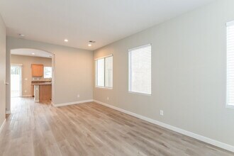 10931 Colour Magic St in Henderson, NV - Foto de edificio - Building Photo