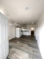 105 N Curry St in Tehachapi, CA - Building Photo