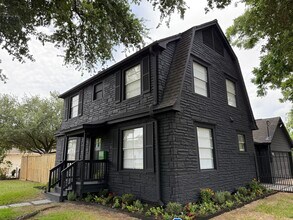8134 Niles St in Houston, TX - Building Photo - Building Photo
