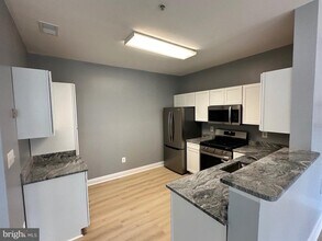 818 Estuary Dr in Odenton, MD - Building Photo - Building Photo