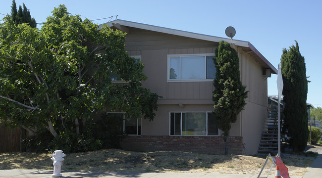 401 M St in Antioch, CA - Building Photo - Building Photo