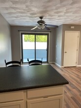 661 Metacom Ave in Bristol, RI - Building Photo - Building Photo