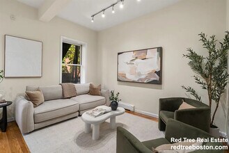 59 Fort Ave, Unit 1 in Boston, MA - Foto de edificio - Building Photo