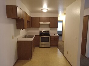125 Crescent Lake Rd, Unit 110 in St. Clair, MO - Foto de edificio - Building Photo