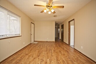 311 Willow Ave in Farmington, AR - Building Photo - Building Photo