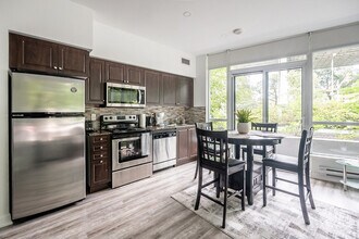 215 Fort York Blvd, Unit SI ID1384978P in Toronto, ON - Building Photo - Building Photo