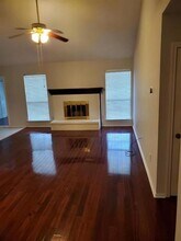 1317 Lakeshore Dr in Irving, TX - Foto de edificio - Building Photo