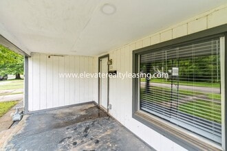 219 W 4th St in Skiatook, OK - Building Photo - Building Photo