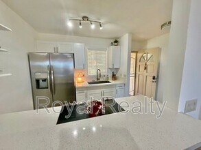 92-1189-1189 Palahia St in Kapolei, HI - Building Photo - Building Photo