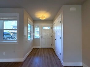 16834 Chula Vista Ave in Sandy, OR - Building Photo - Building Photo