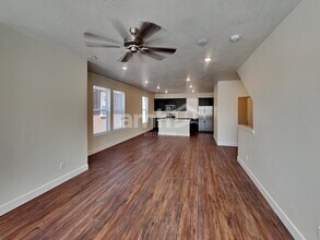 11023 S Blue Bayou Dr in South Jordan, UT - Building Photo - Building Photo