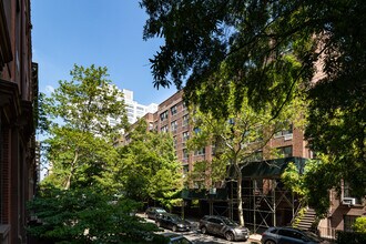 211 E 18th St in New York, NY - Foto de edificio - Building Photo