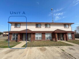 1709 Kylie Cir, Unit Apt A in Killeen, TX - Building Photo