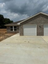 857 Elmdale Rd, Unit B in Paducah, KY - Building Photo