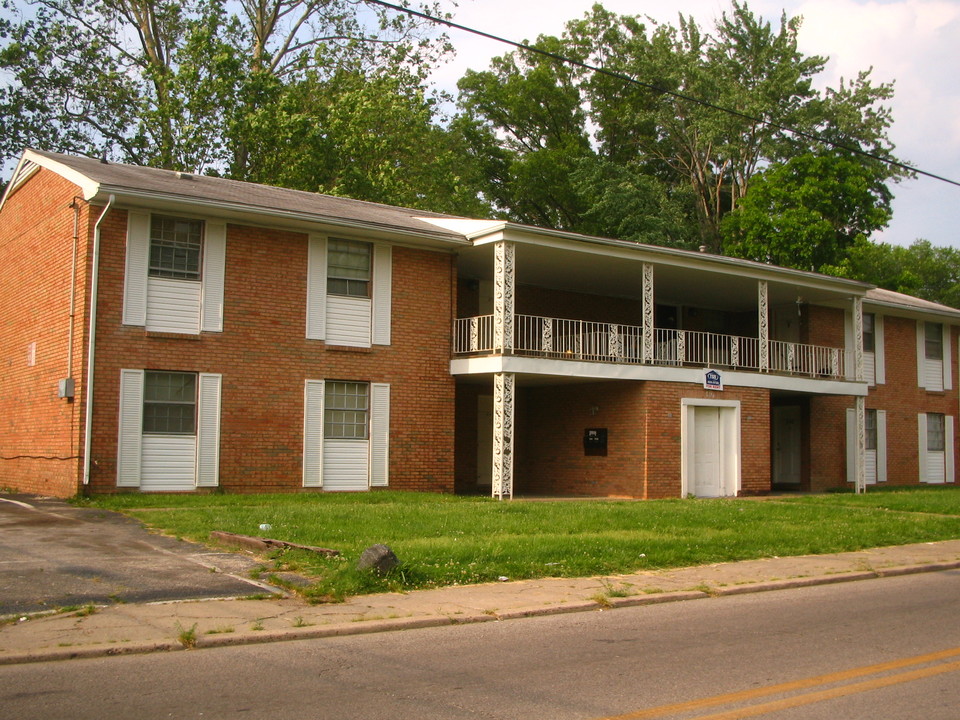 680 Covert Ave in Evansville, IN - Foto de edificio