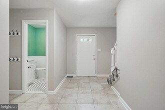 10056 Marshall Pond Rd in Burke, VA - Building Photo - Building Photo
