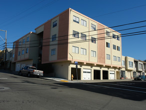 899 Hillside Blvd in Daly City, CA - Building Photo - Building Photo