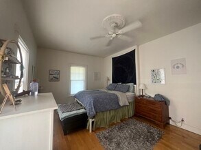 69 Chapman St, Unit 2 in Quincy, MA - Building Photo - Building Photo
