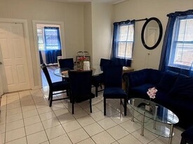 44 W 54th St in Bayonne, NJ - Building Photo