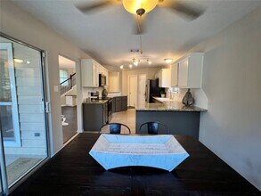 5 Spurwood Ct in Spring, TX - Building Photo - Building Photo