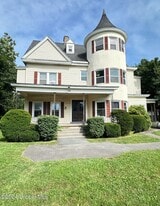 166 2nd Ave in Troy, NY - Building Photo