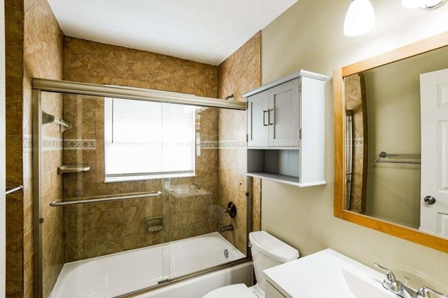 18031 SW 18th St in Miramar, FL - Building Photo - Building Photo