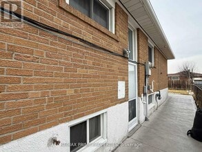 3563 Laddie Crescent in Mississauga, ON - Building Photo - Building Photo