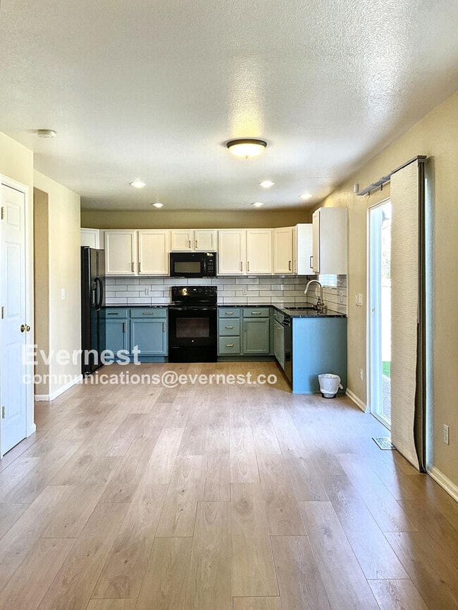3411 Spotted Tail Dr in Colorado Springs, CO - Building Photo - Building Photo
