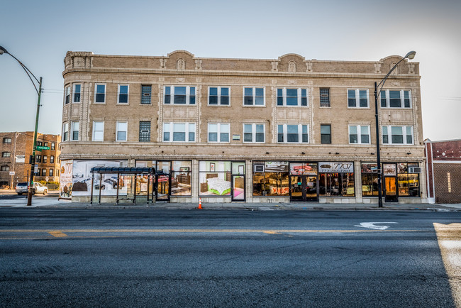 7701 S Ashland in Chicago, IL - Foto de edificio - Building Photo