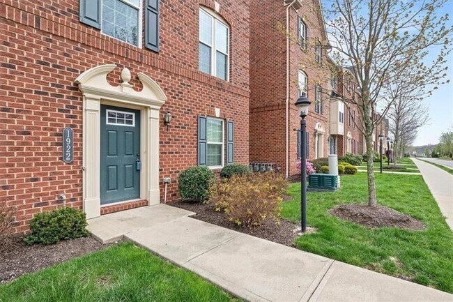 1922 Georgetown Dr in Sewickley, PA - Building Photo - Building Photo