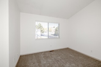 Kallisto at Bear Creek in Lakewood, CO - Building Photo - Interior Photo