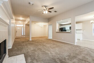3219 Candlepine Dr in Spring, TX - Building Photo - Building Photo